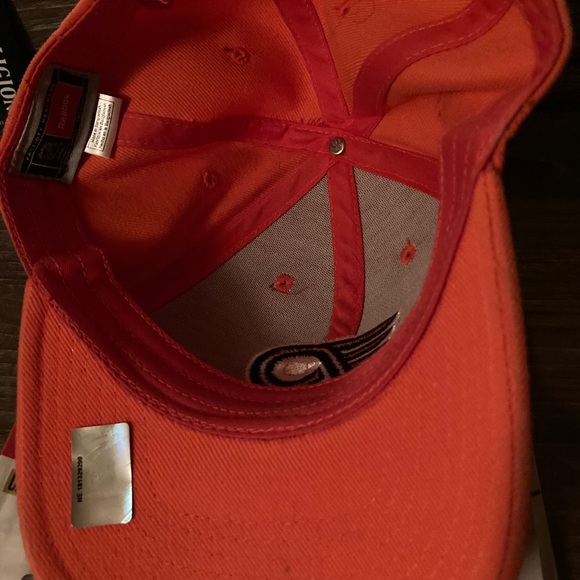 Philadelphia Flyers Hat - Picture 3 of 4